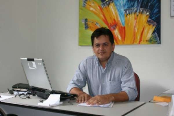 Prefeito n&atilde;o apresenta documentos e &eacute; obrigado a devolver mais de R$ 800 mil