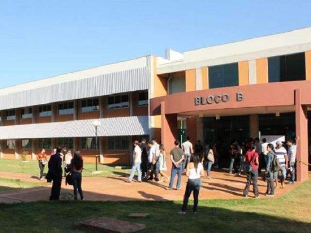 UFGD lan&ccedil;a edital para alunos especiais na P&oacute;s-Gradua&ccedil;&atilde;o em Letras