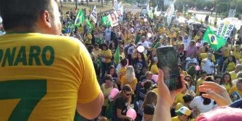 Atos contra e a favor de Bolsonaro se espalham pelo Brasil neste sábado