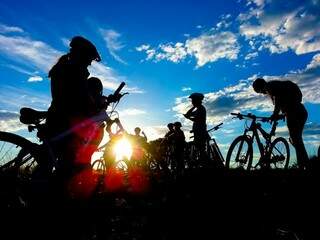 Imagem de ciclistas ficou em 1º lugar na categoria telefone celular (Foto: Sandra Cristina)