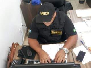 Equipes do Gaeco realizaram busca e apreensão nesta segunda em quatro cidades do Bolsão (Foto: Divulgação/Gaeco)