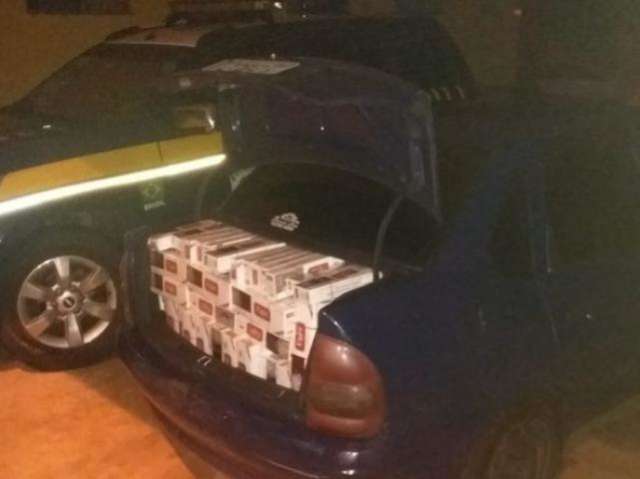 Carro que saiu da Capital com 13,5 mil ma&ccedil;os de cigarros &eacute; apreendido na BR-262