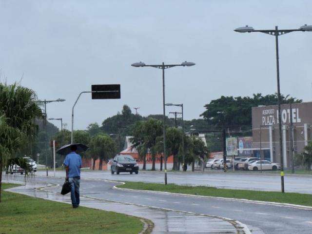 Carnaval ser&aacute; de tempo inst&aacute;vel e calor, mas chuva n&atilde;o vai atrapalhar a folia  