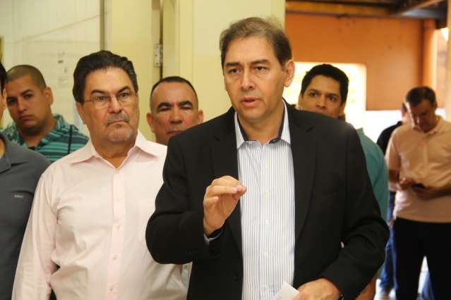Desvio na merenda faz justi&ccedil;a bloquear bens e contas de Bernal e vereador