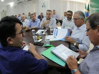 Marquinhos do Dedé (à esquerda) foi 78º prefeito a apresentar reivindicações em seis edições do programa (Foto: Chico Ribeiro)