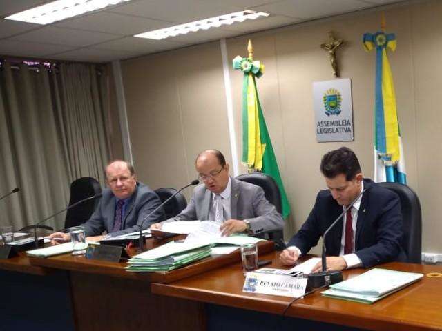 Previd&ecirc;ncia complementar de servidor &eacute; aprovada na CCJ e vai a plen&aacute;rio 