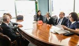 Governo n&atilde;o interfere no pre&ccedil;o definido pela Petrobras, diz ministro