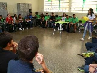 Alunos de escolas integrais são recebidos por estudantes de Pernambuco