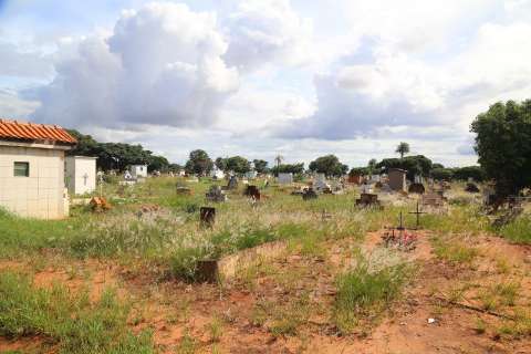 Sem receber, empresa desiste de contrato e cemitério estão sem manutenção