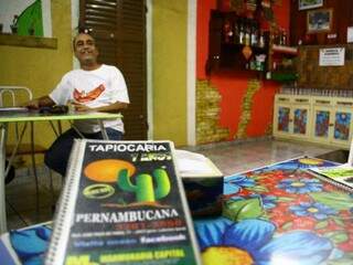 “Eu sempre falo para todo mundo e não escondo de ninguém. A Tapiocaria tem dois períodos. Antes e depois do Campo Grande News”, diz Pernambucano. 