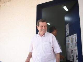 Renê Siufi, advogado de Puccinelli, ao deixar o Centro de Triagem Anízio Lima, na tarde de ontem, antes da soltura do cliente (Foto: Paulo Francis/Arquivo)