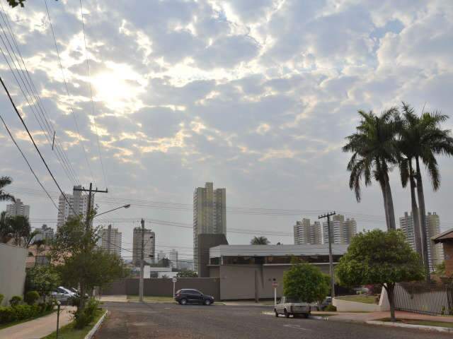  Capital prossegue com altas temperaturas e tempo seco nesta 4&ordf; feira