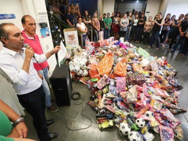 &#039;Dia D&#039; de campanha termina com doa&ccedil;&atilde;o de 2 mil brinquedos por servidores