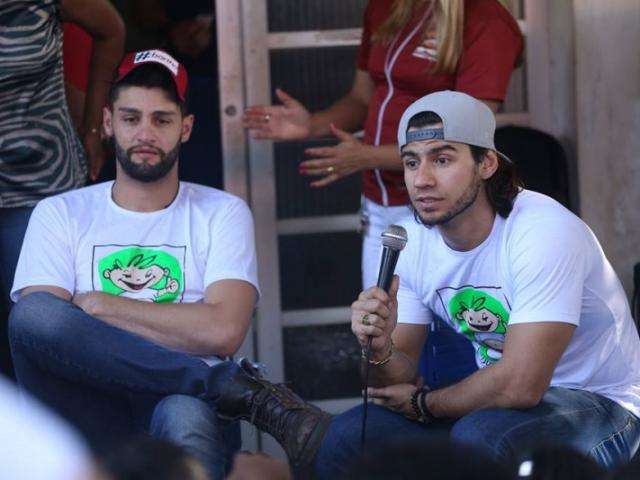 Cantando em casa, Munhoz e Mariano lan&ccedil;am em Campo Grande turn&ecirc; do novo DVD