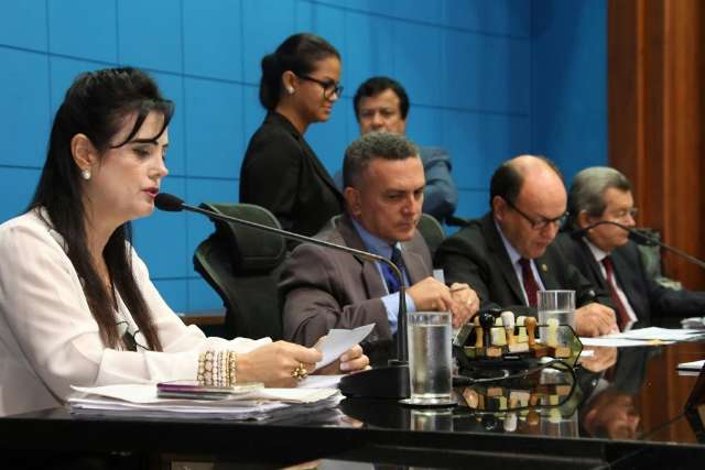 Deputados aprovam leitos separados a m&atilde;es que tiveram beb&ecirc;s natimortos