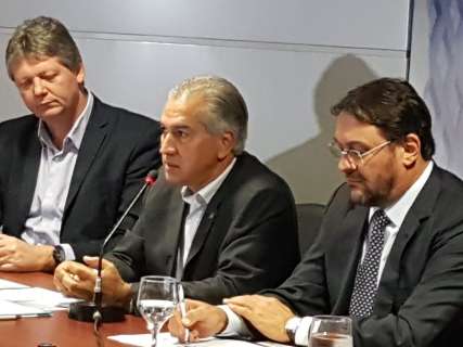Reinaldo rejeita reeditar ICMS menor para diesel e diz que busca alternativa