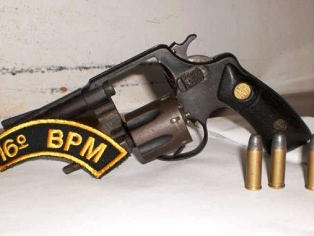  Em Deod&aacute;polis, homem &eacute; preso ap&oacute;s agredir e amea&ccedil;ar adolescente com arma