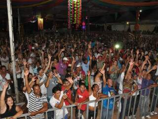 Cerca de 20 mil foliões prestigiaram evento ontem à noite. (Foto: Divulgação)