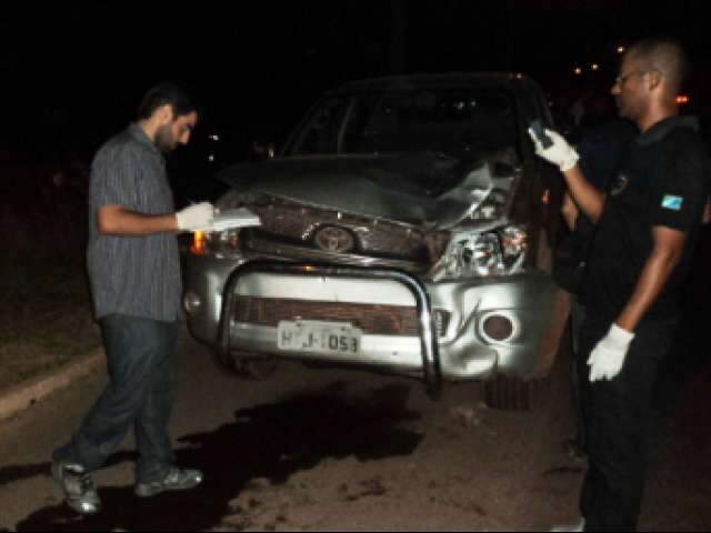  Mulher morre ap&oacute;s ser atropelada por camionete no Anel Vi&aacute;rio de Corumb&aacute;