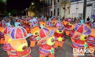 Festival inovou ao colocar escola de samba no evento. (Foto: Diário Corumbaense)