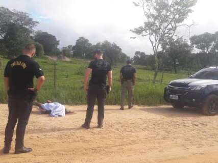 Homem &eacute; encontrado morto a facadas em estrada vicinal