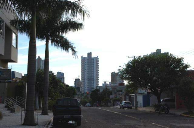 S&aacute;bado deve ser de chuva e m&aacute;xima de 32&ordm;C na Capital