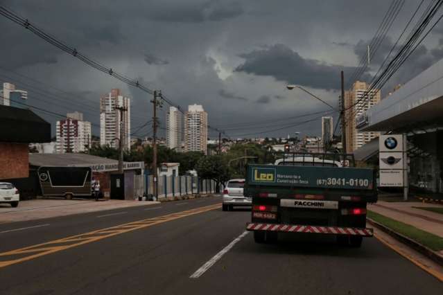 Chuva volta ao Estado e instituto alerta para chegada de frente fria na quarta