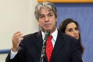 Alex ficou “angustiado”, mas não deixará liderança do prefeito, diz Chaves