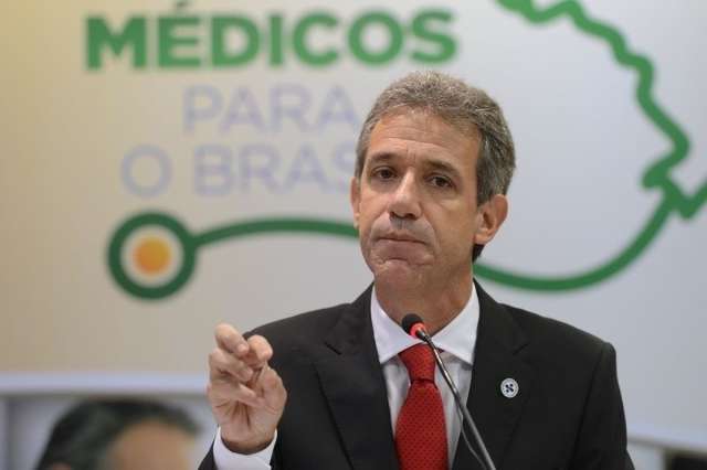 Ministro da Sa&uacute;de fica apenas tr&ecirc;s horas na Capital para semin&aacute;rio
