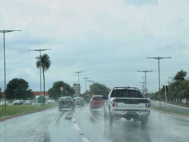 S&aacute;bado tem chuva e tempo nublado em diversos pontos da cidade 