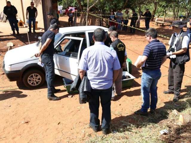 Dupla executada a tiros tem hist&oacute;rico de porte de arma, agress&otilde;es e amea&ccedil;a