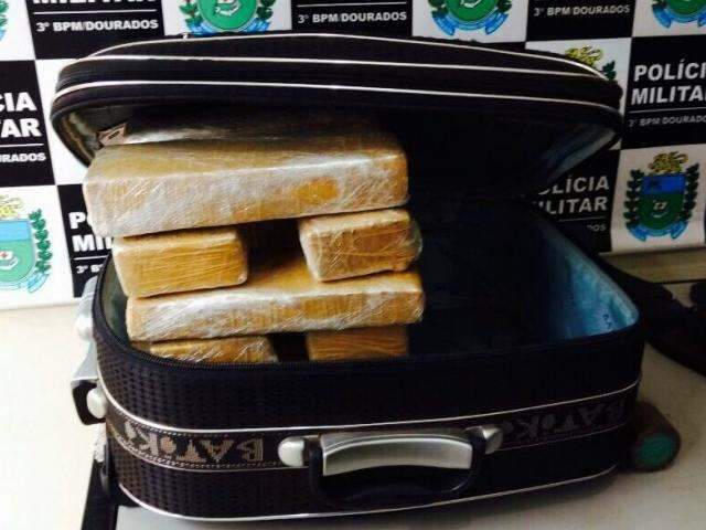 Adolescente &eacute; apreendido levando 11 kg de maconha de MS para Goi&aacute;s