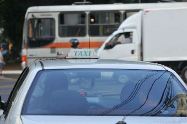 Na expectativa do Uber, motoristas apostam at&eacute; em ve&iacute;culo locado