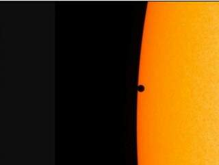 Início do Trânsito de Mercúrio, nesta segunda-feira registrado pela sonda SDO (Imagem: Divulgação/@SpaceiToday)