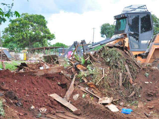  Barracos s&atilde;o deslocados para constru&ccedil;&atilde;o de casas na Cidade de Deus