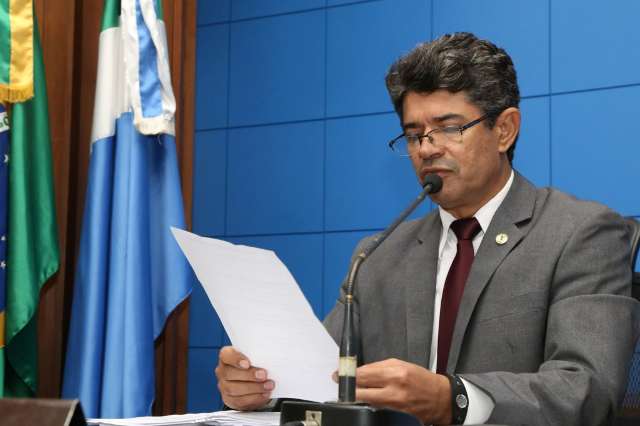 Reajuste dos servidores vai seguir em regime de urg&ecirc;ncia na Assembleia