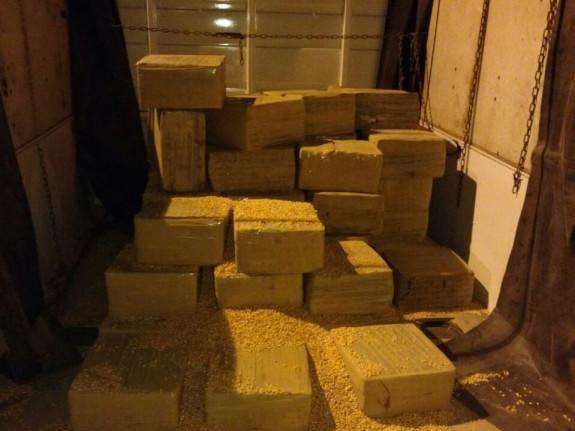 PF apreende no Paran&aacute; dez toneladas de maconha que sa&iacute;ram de MS