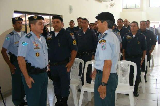 Tiro que atingiu cabe&ccedil;a de comandante n&atilde;o partiu da arma de acusado
