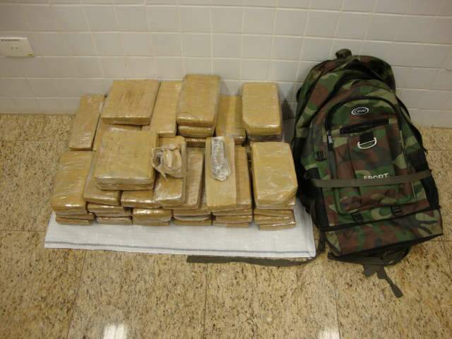  Cinco s&atilde;o presos por tr&aacute;fico de drogas pela Pol&iacute;cia Federal