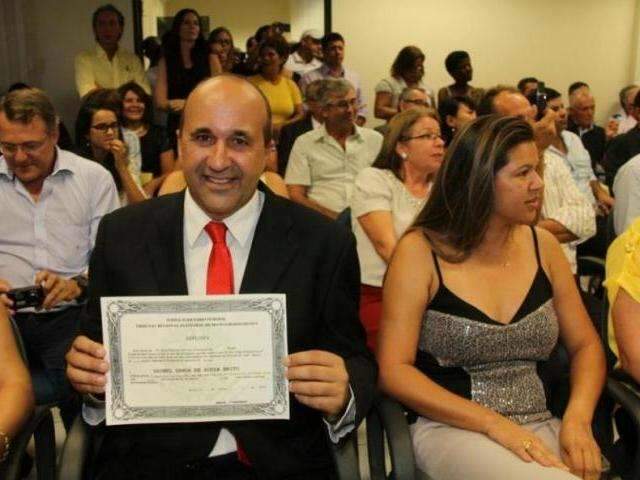 Justi&ccedil;a veta verba p&uacute;blica para bancar viagem de prefeito a Las Vegas