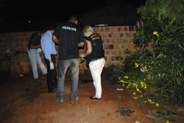  Jovem &eacute; morto com aproximadamente cinco tiros em Rio Brilhante