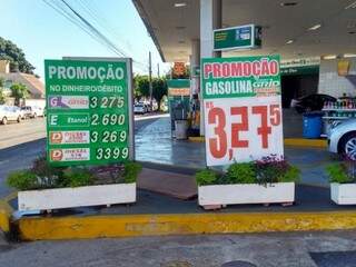 Preço da gasolina tem caído em Campo Grande (Foto: Marcus Moura)