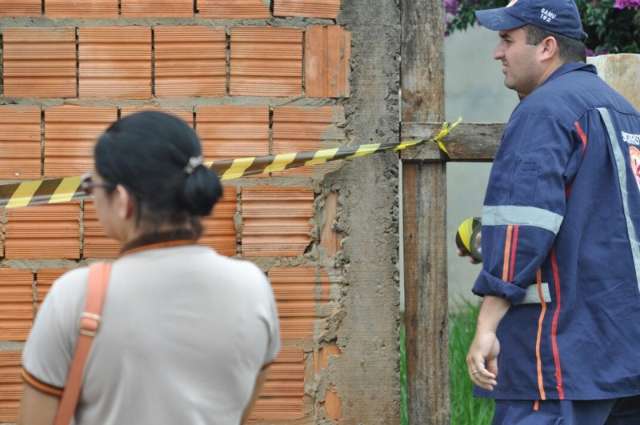 Ap&oacute;s 3 dias sem ter not&iacute;cias do irm&atilde;o, mulher o encontra morto em casa
