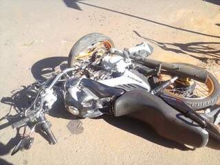 Após o acidente, o motociclista ficou em estado grave.(Foto:Direto das Ruas)