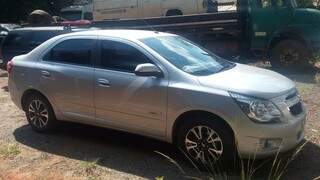 Veículo recuperado pela PRF foi roubado em dezembro do ano passado em Goiânia. (Foto: Divulgação/PRF)