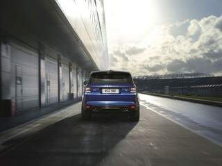 Land Rover apresenta o Range Rover Sport SVR 