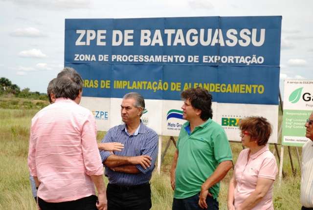 Reinaldo aparece de &quot;surpresa&quot; em evento e fala sobre apoio &agrave; Bataguassu