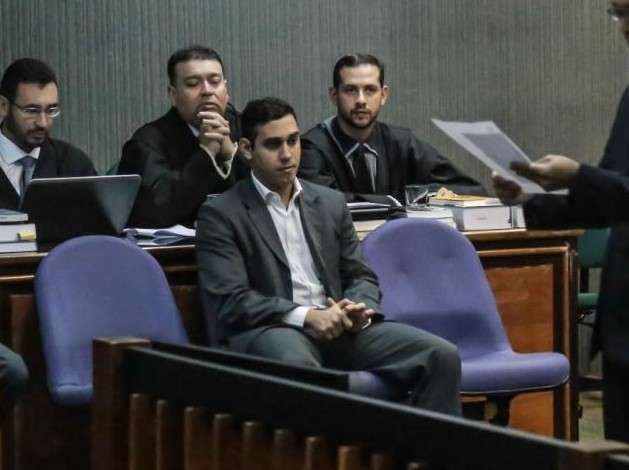 Empres&aacute;rio que matou seguran&ccedil;a &eacute; preso ap&oacute;s condena&ccedil;&atilde;o confirmada