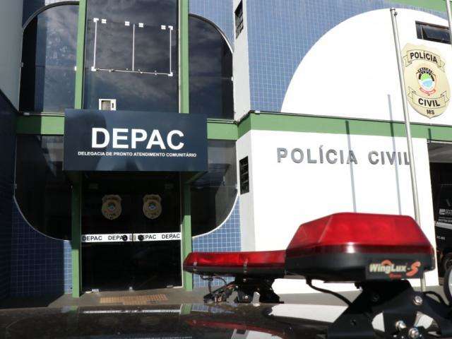 Jovem reage a assalto e &eacute; agredida com chineladas no rosto