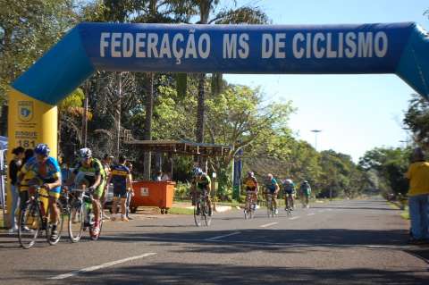 Etapa estadual de ciclismo reúne 150 novatos e atletas de elite na Capital